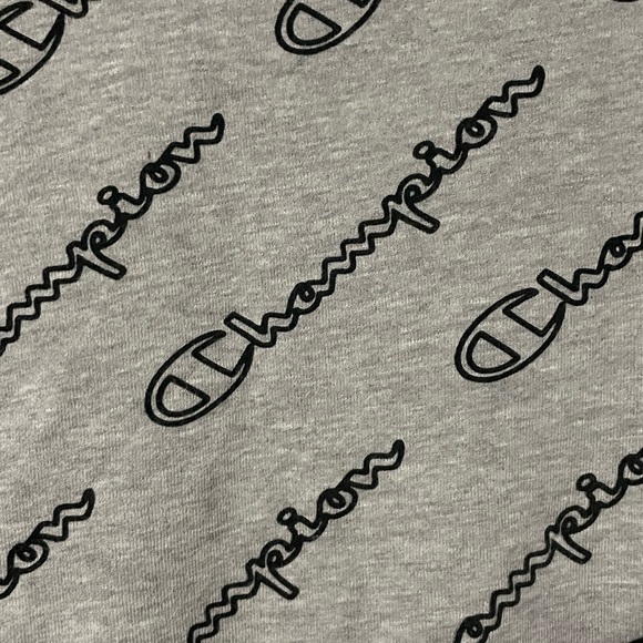 Champion Logo Graphic Sweatshirt - Picture 4 of 5
